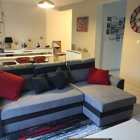 Centre Pierrefonds Superbe Appartement + Parking 외부 사진